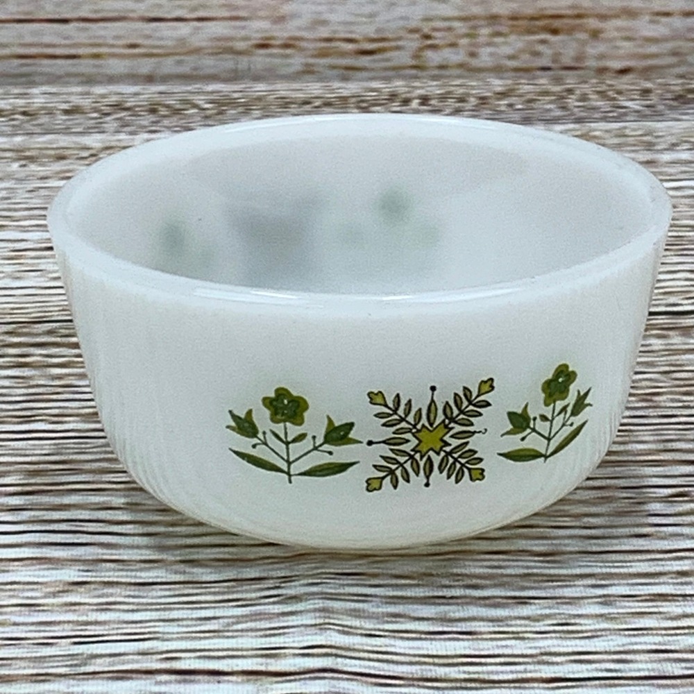 Vintage Anchor Hocking Fire King Bowl Milk Glass Green‎ Floral Ribbed Design